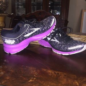 Brooks Launch 5 running shoes